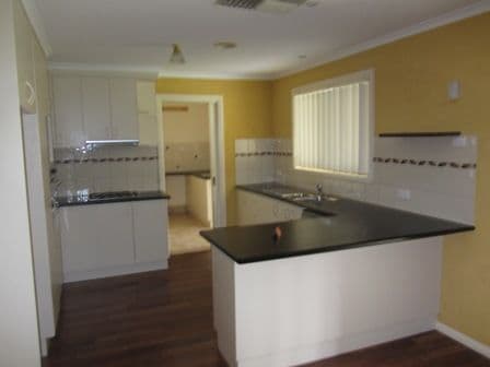 35 Alawarra Road, SPRINGDALE HEIGHTS NSW 2641, Springdale Heights - Thumbnail 2