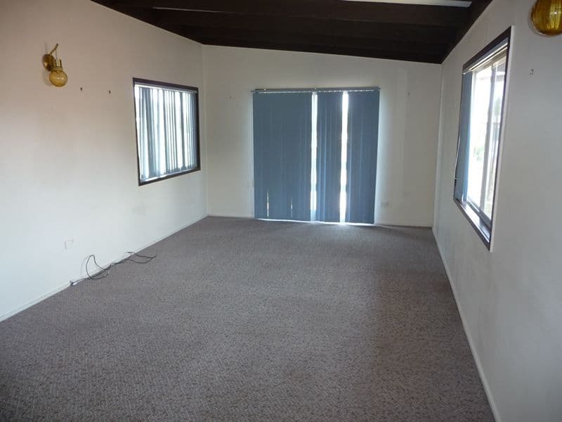 27 Somerset Street, Kallangur QLD 4503, Kallangur - Thumbnail 3