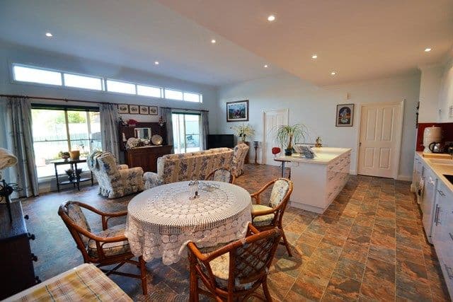 24 Growse Street, Yarram VIC 3971, Yarram - Thumbnail 2