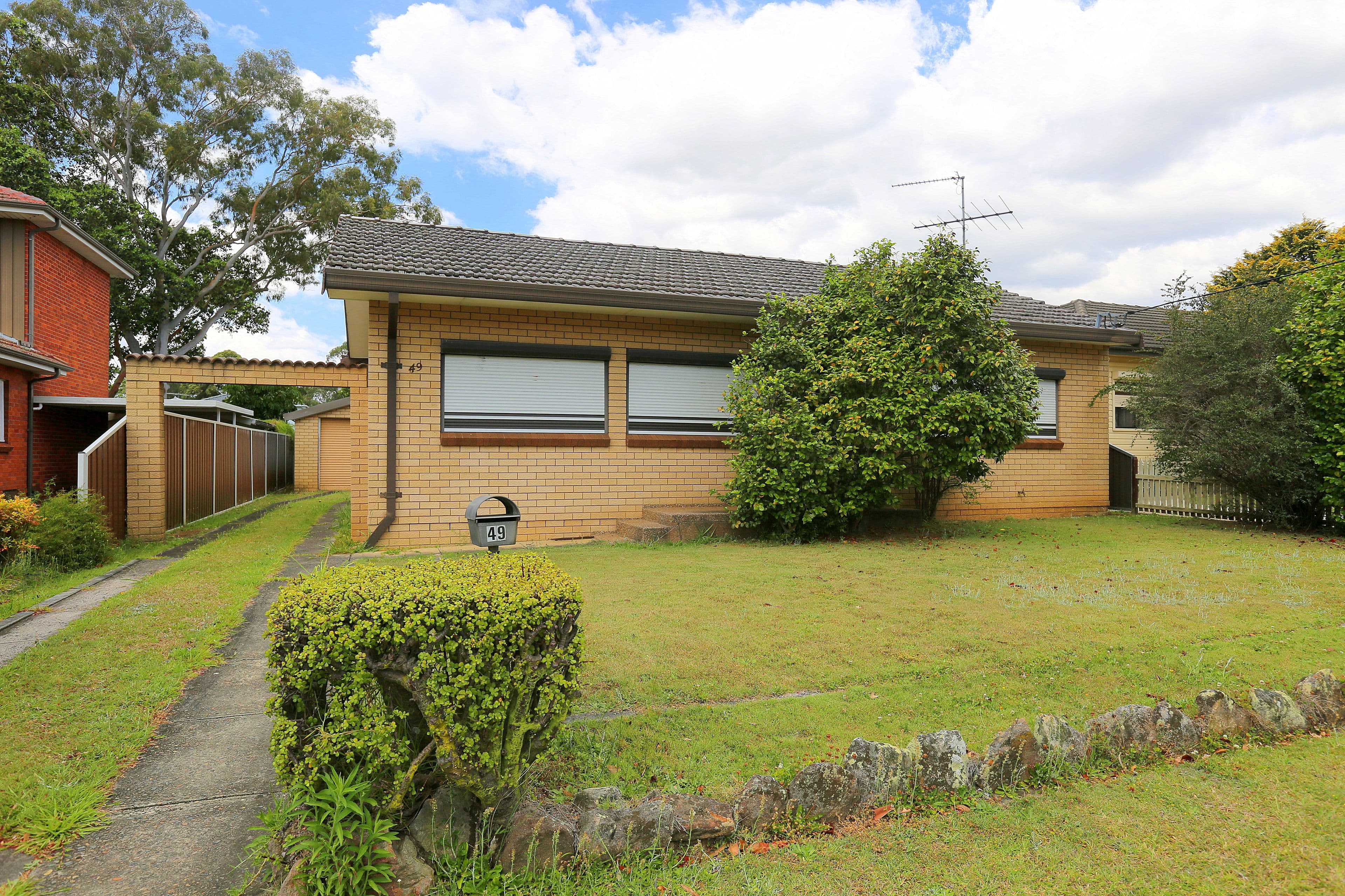 49 Mccrossin Avenue, Birrong - Thumbnail 2
