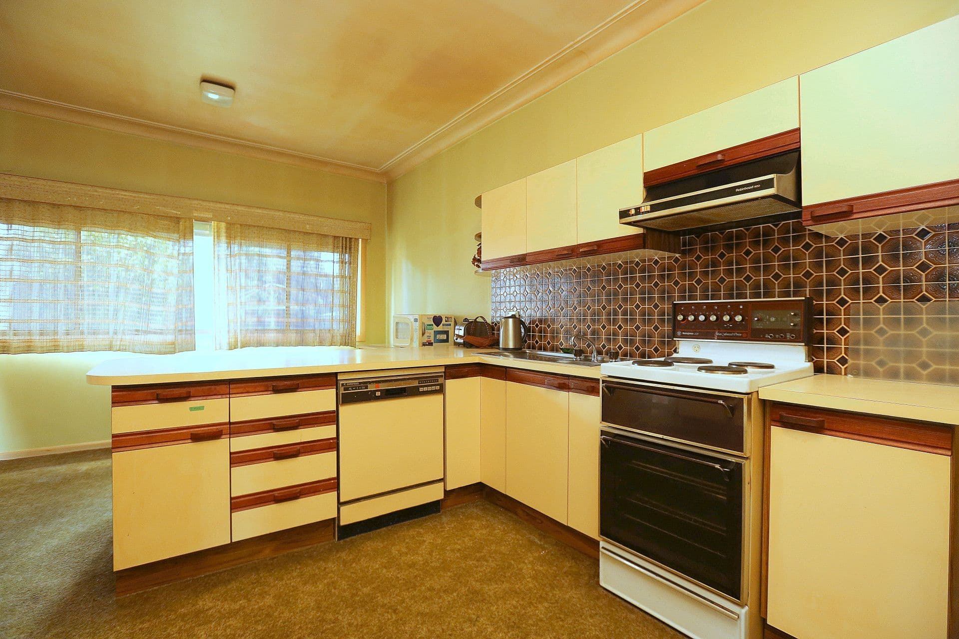 49 Mccrossin Avenue, Birrong - Thumbnail 4