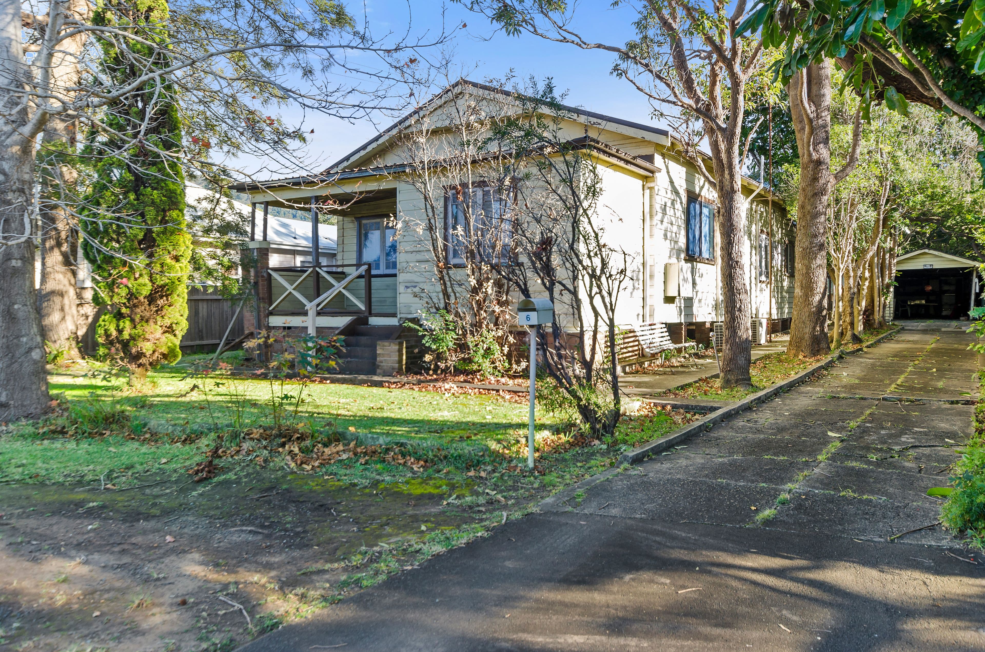 6 Allenby Parade, Bulli - Image 1