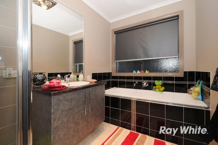 88 Calais Circuit, Cranbourne West VIC 3977, Cranbourne West - Thumbnail 6