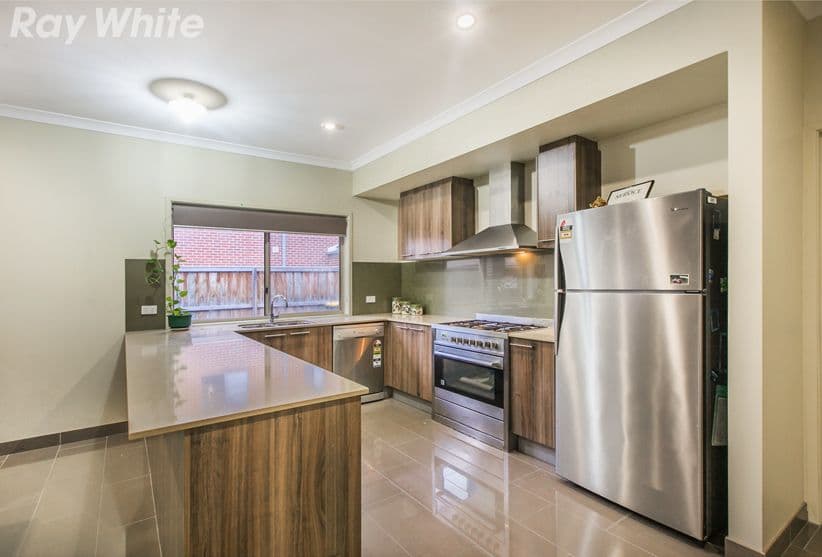8 Sheales Way, Epping VIC 3076, Epping - Thumbnail 2