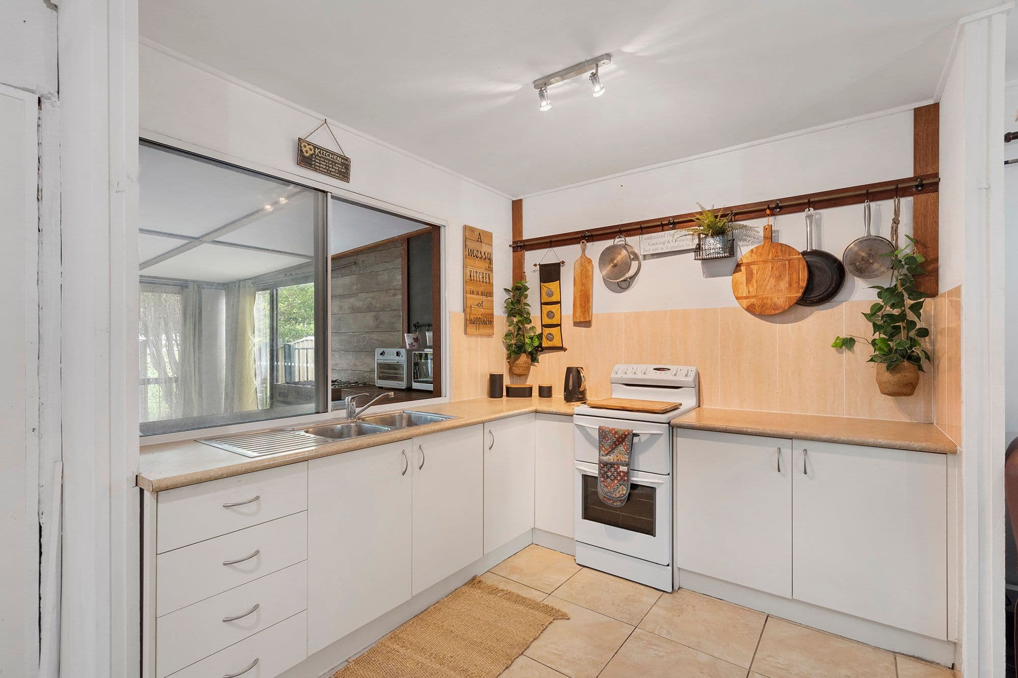 15 Claverton Street, Woodridge QLD 4114, Woodridge - Thumbnail 5