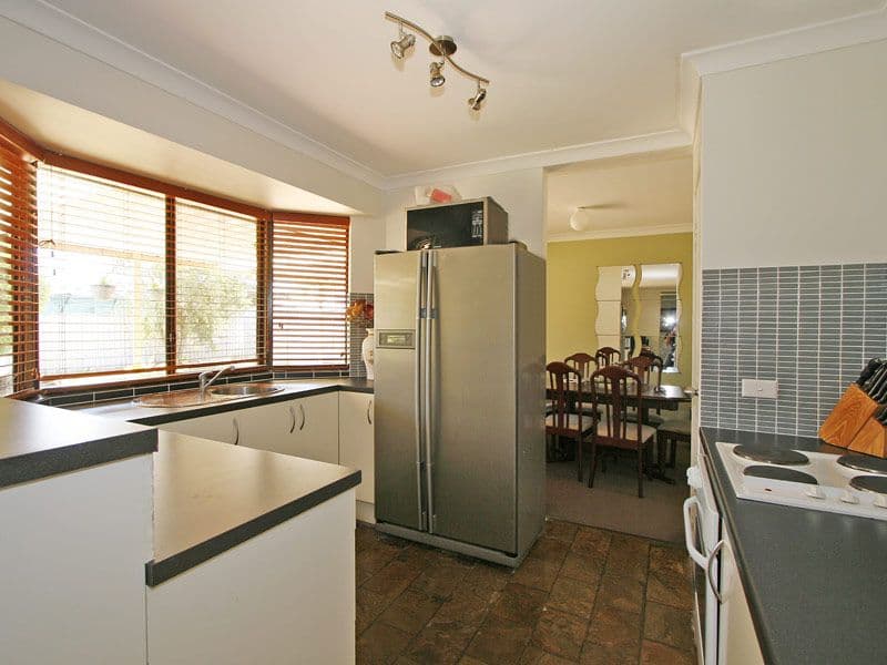 13  Candlebark Place, SOUTH LAKE WA 6164, South Lake - Thumbnail 3