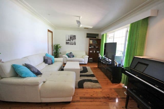 23 Treelands Avenue, Ingleburn NSW 2565, Ingleburn - Thumbnail 2
