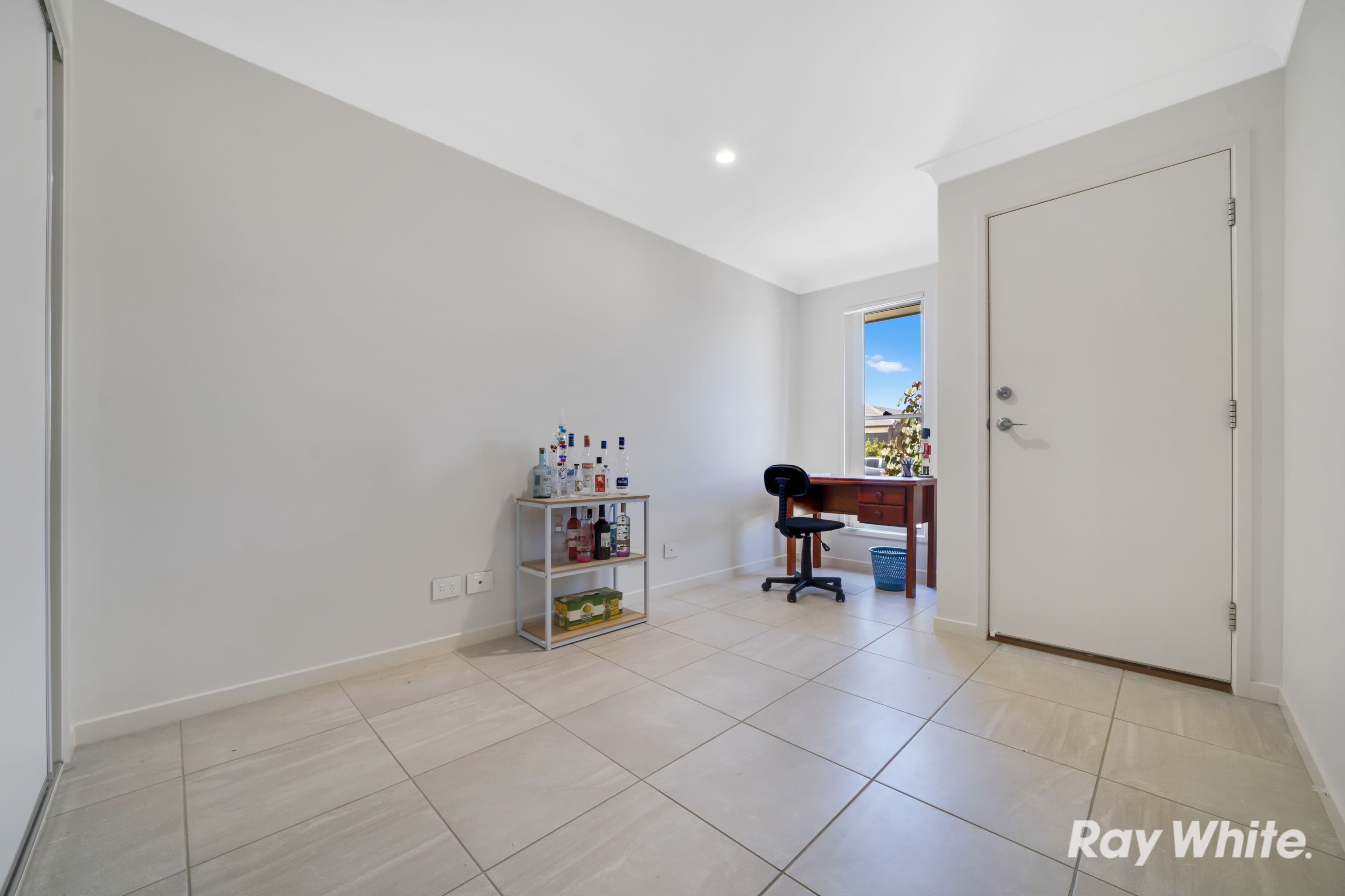 102 Killara Boulevard, Logan Reserve QLD 4133, Logan Reserve - Thumbnail 2