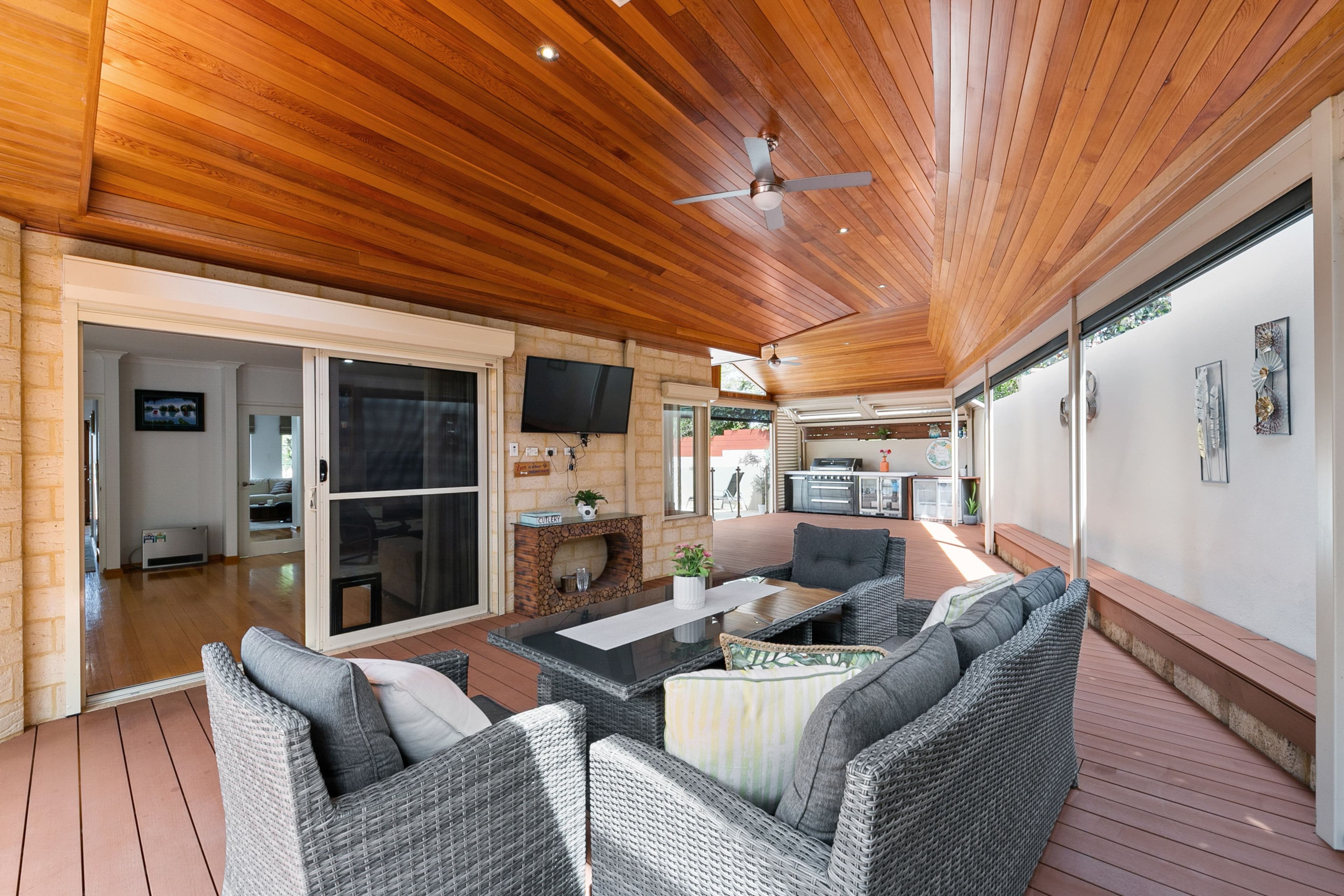 25 Langley Way, Booragoon WA 6154, Booragoon - Thumbnail 2