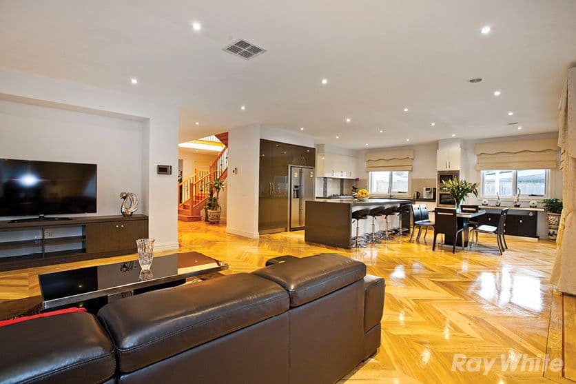 5 Sagan Court, Glen Waverley VIC 3150, Glen Waverley - Thumbnail 4