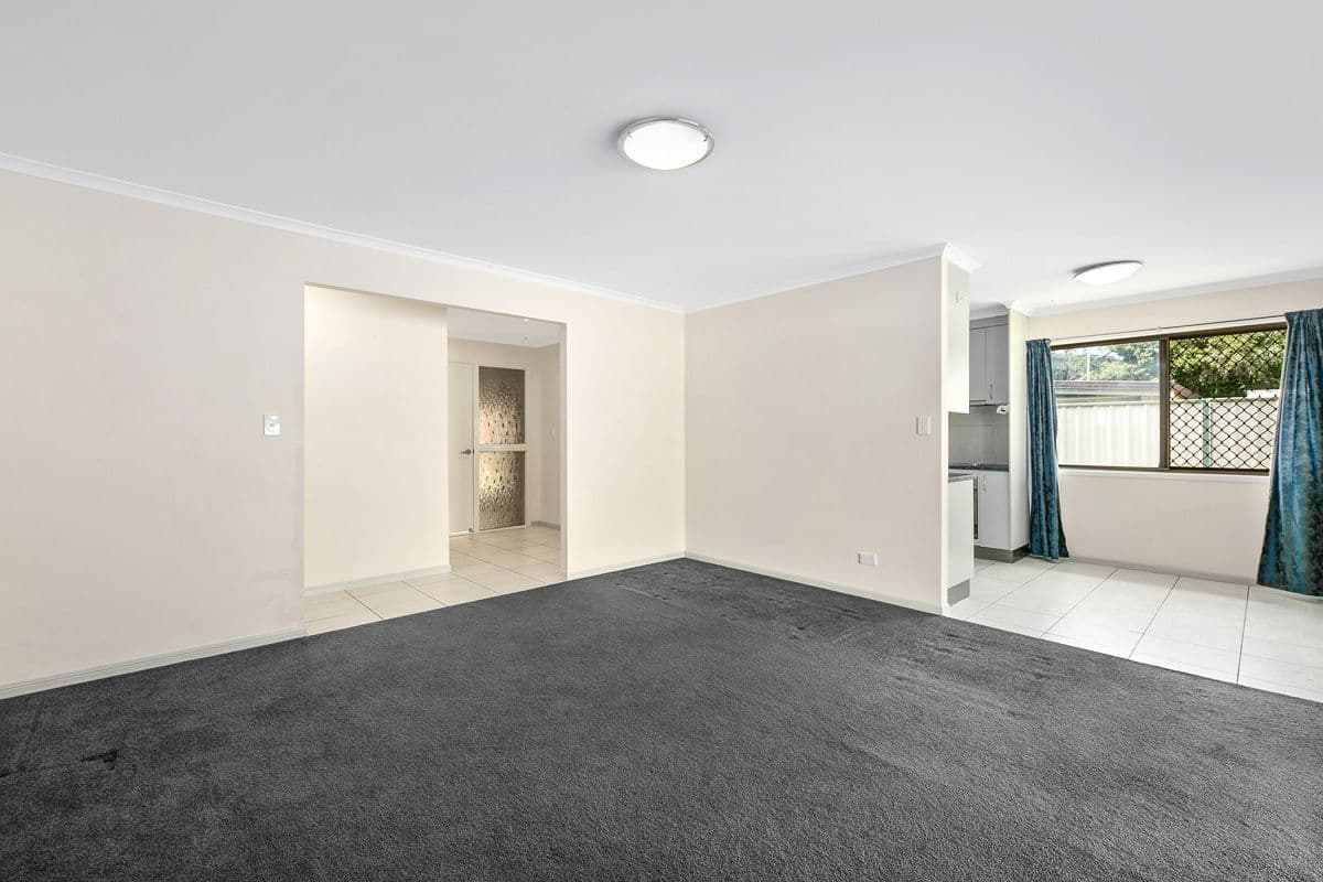 327 Cliveden Avenue, Oxley QLD 4075, Oxley - Thumbnail 2