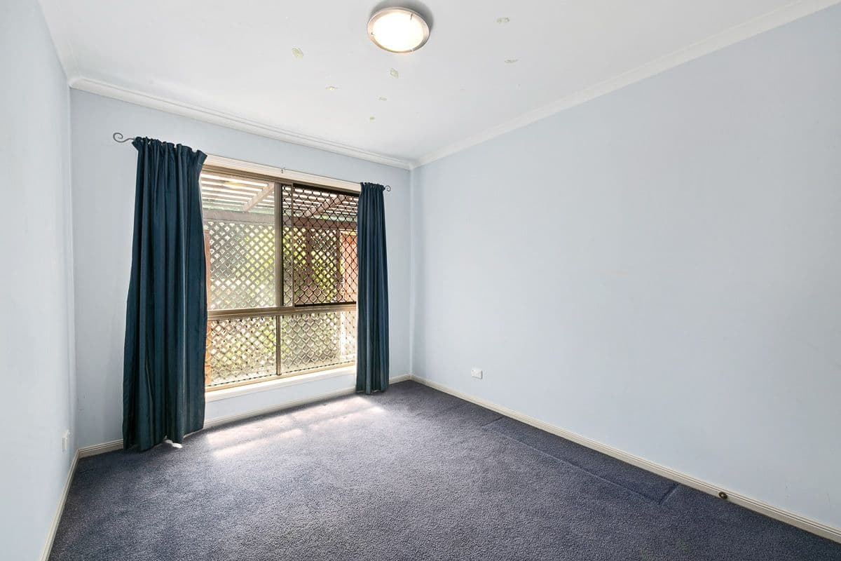 327 Cliveden Avenue, Oxley QLD 4075, Oxley - Thumbnail 7