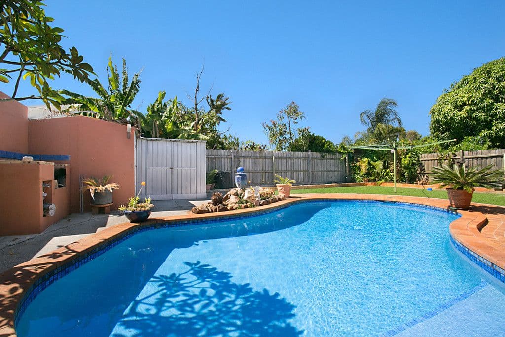 27 Lesley Avenue, Miami QLD 4220, Miami - Image 1