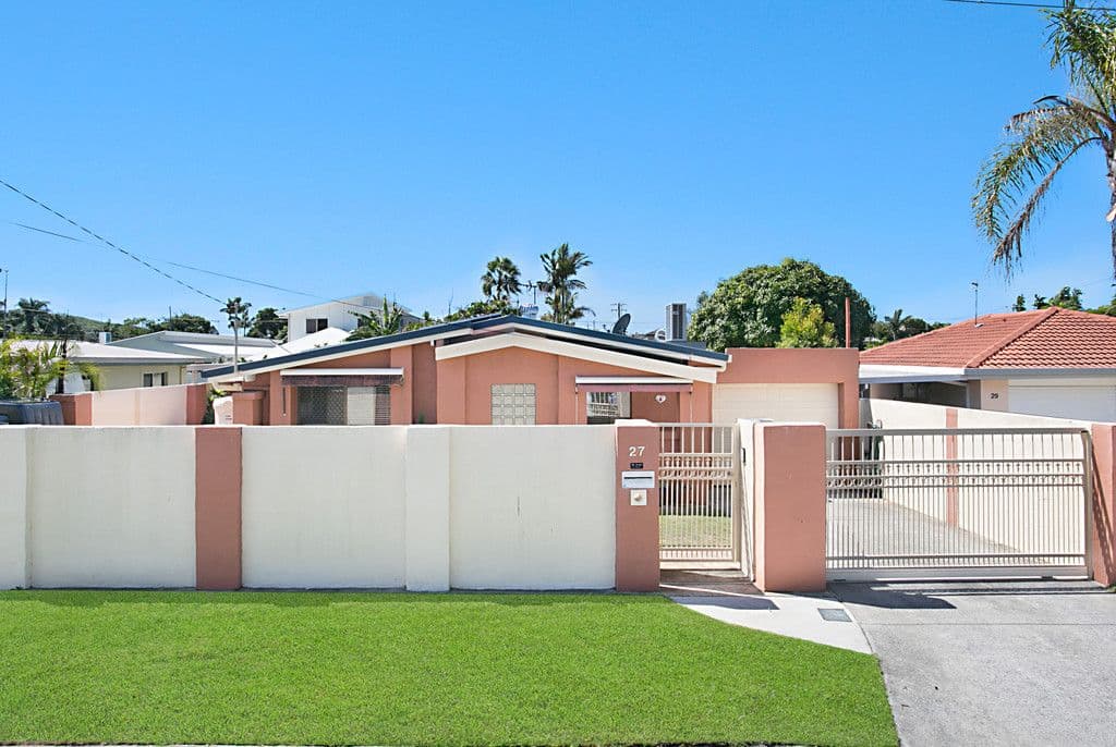 27 Lesley Avenue, Miami QLD 4220, Miami - Thumbnail 2