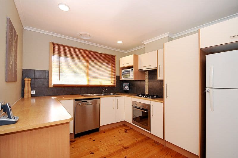 1 Lyndon Road, BORONIA VIC 3155, Boronia - Thumbnail 2