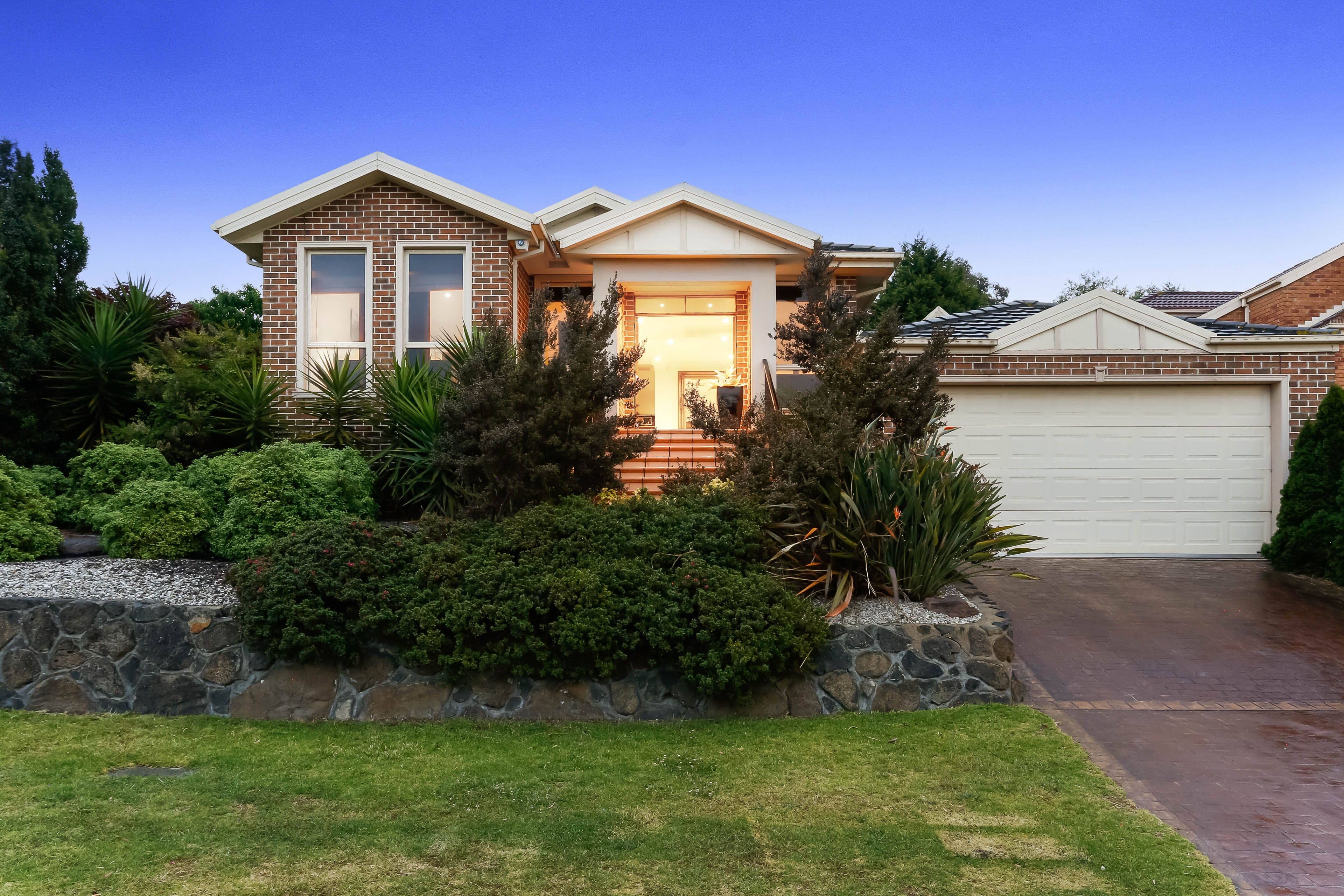 10 Pickersgill Crescent, Roxburgh Park VIC 3064, Roxburgh Park - Image 1