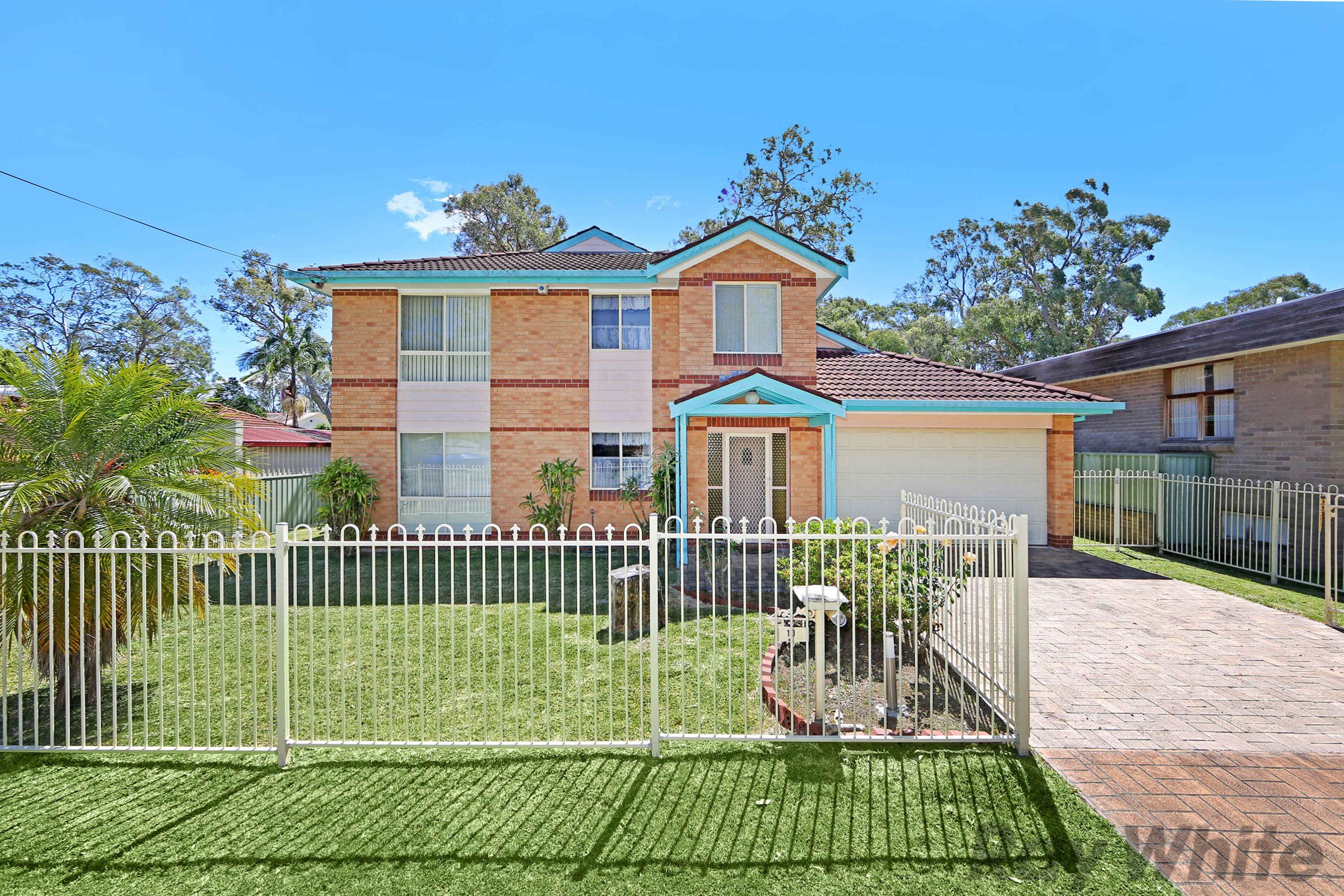 10 Government Road, Summerland Point - Image 1