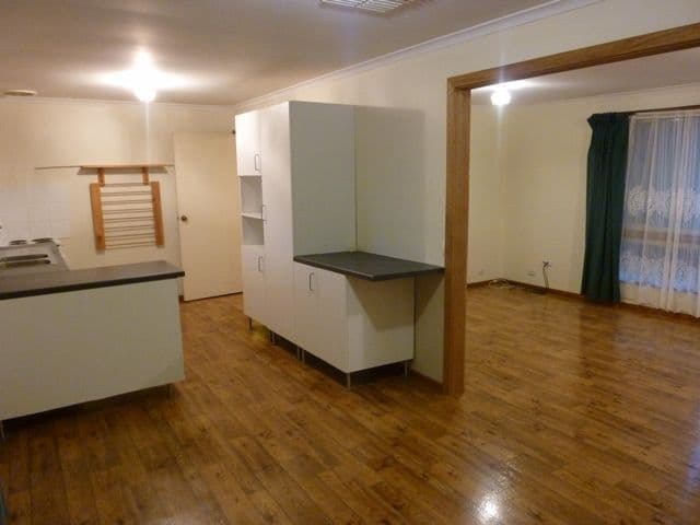 12 Curb Street, SADDLEWORTH SA 5413, Saddleworth - Thumbnail 2