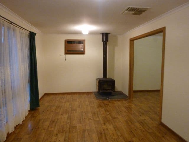 12 Curb Street, SADDLEWORTH SA 5413, Saddleworth - Thumbnail 3