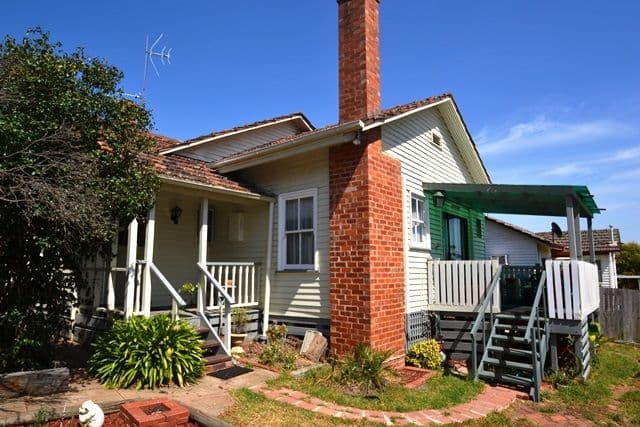 17 Delhi Street, Seymour VIC 3660, Seymour - Image 1