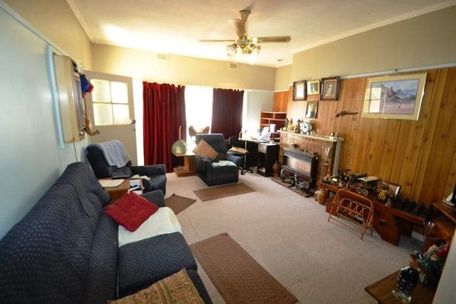 17 Delhi Street, Seymour VIC 3660, Seymour - Thumbnail 4