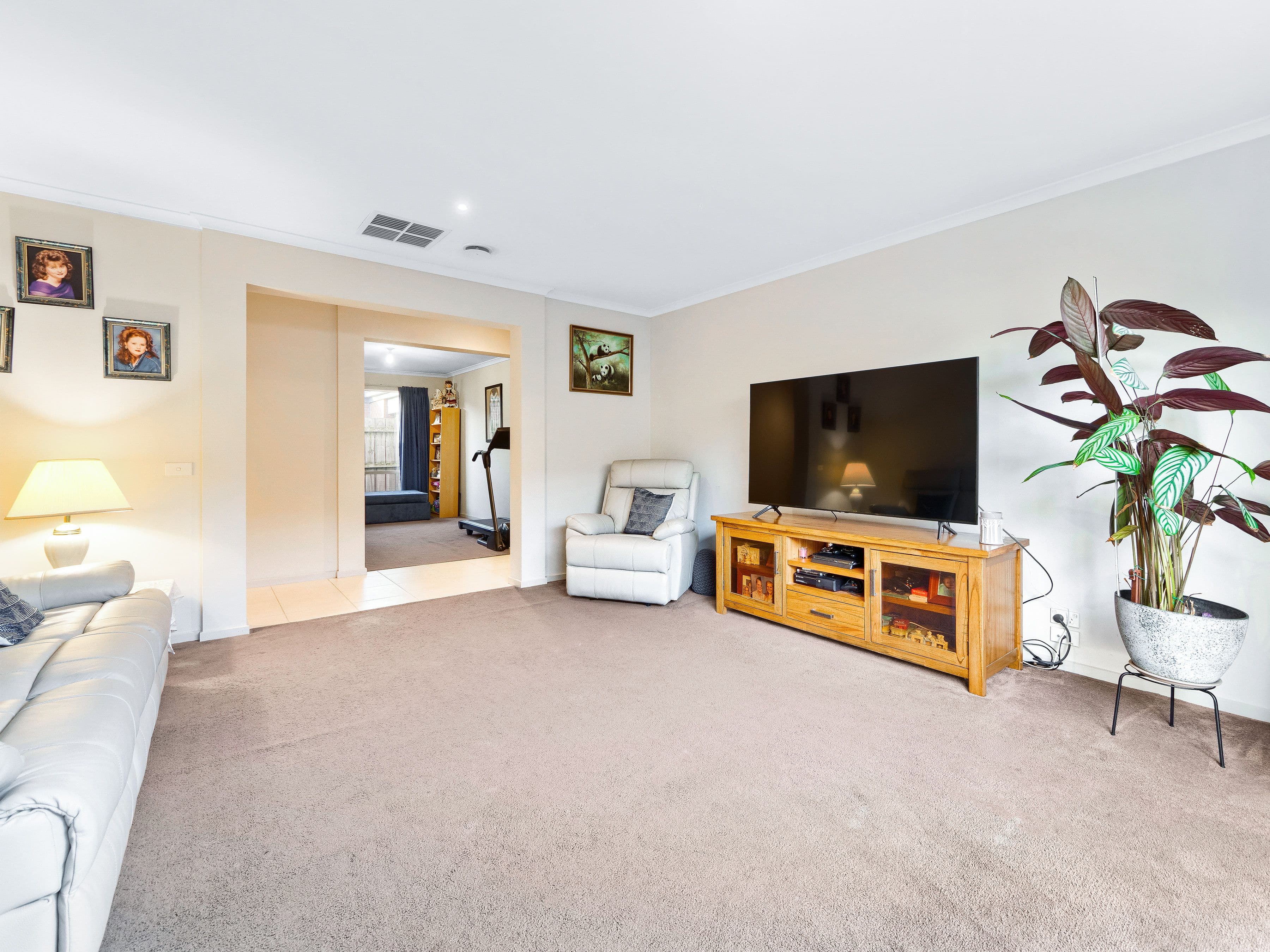 9 Karwarren Way, Cranbourne West VIC 3977, Cranbourne West - Thumbnail 3