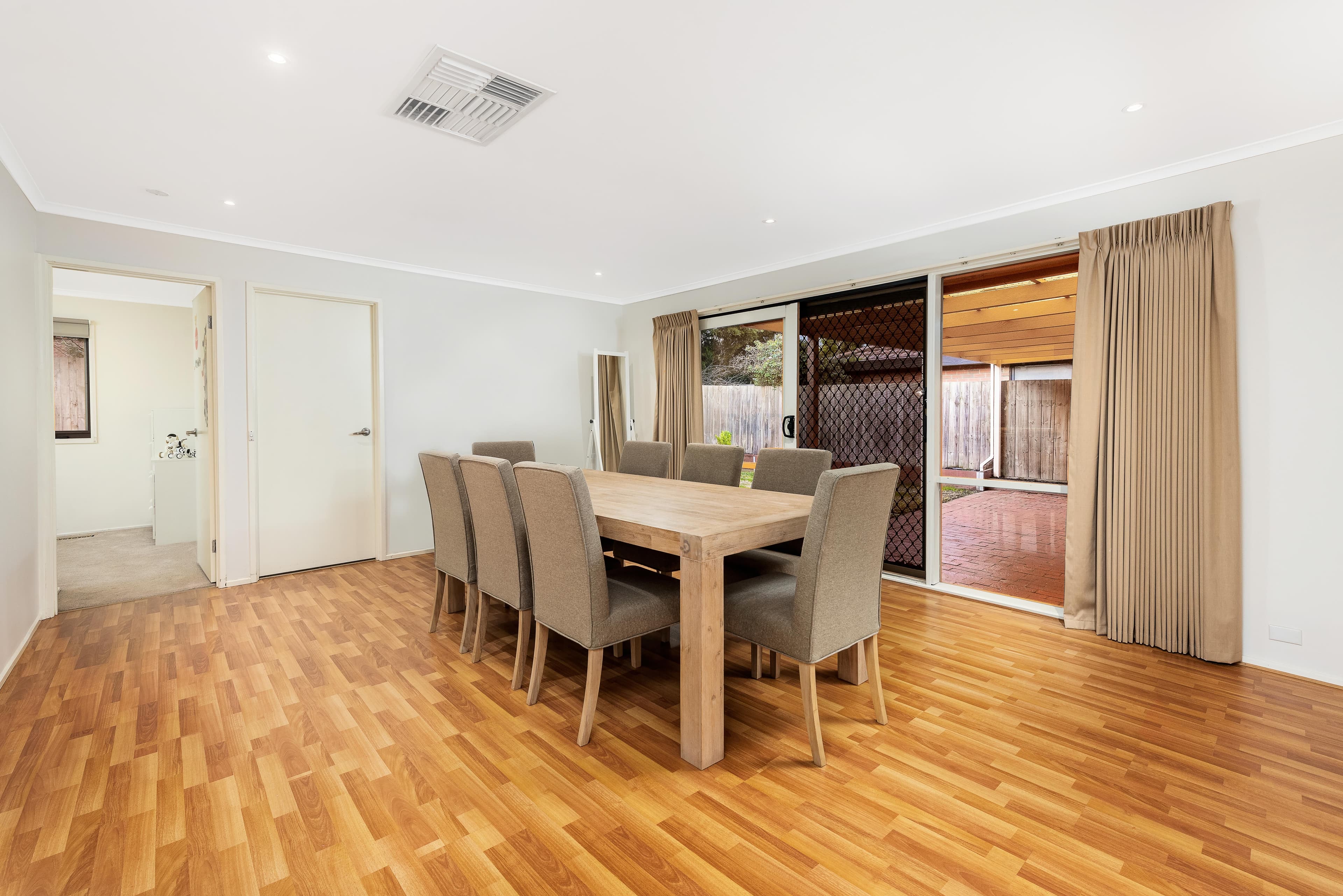 20 Azalea Avenue, Mill Park VIC 3082, Mill Park - Thumbnail 8