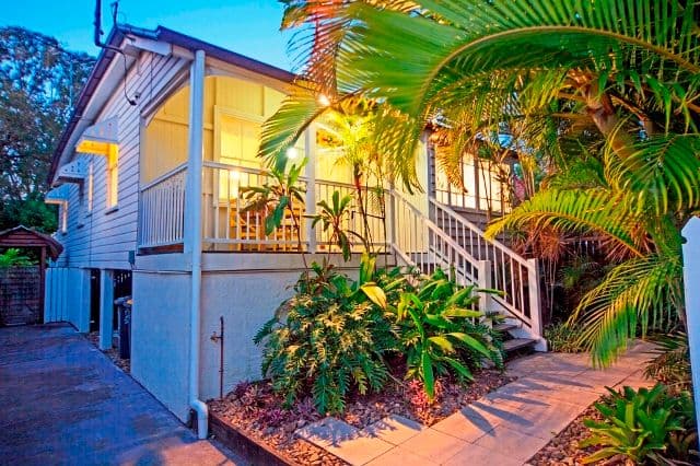 90 Lawson Street, MORNINGSIDE QLD 4170, Morningside - Image 1