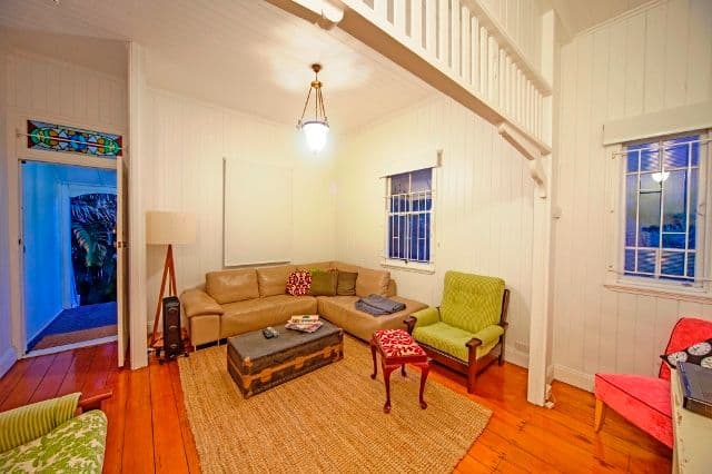 90 Lawson Street, MORNINGSIDE QLD 4170, Morningside - Thumbnail 2