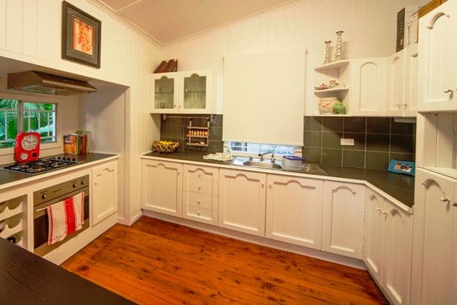 90 Lawson Street, MORNINGSIDE QLD 4170, Morningside - Thumbnail 3