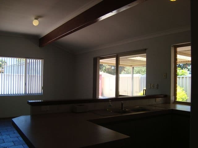16 Waterlily Drive, STRATTON WA 6056, Stratton - Thumbnail 5