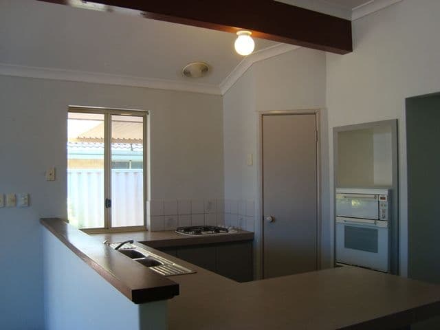 16 Waterlily Drive, STRATTON WA 6056, Stratton - Thumbnail 7