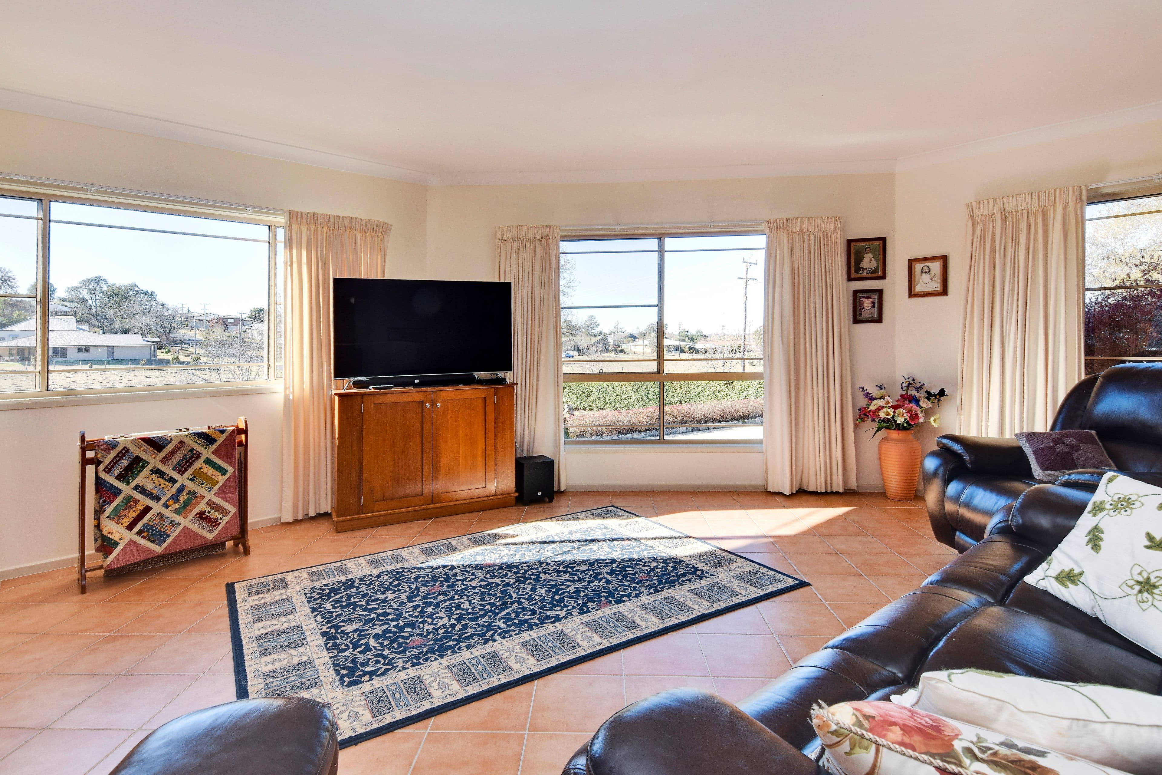 98 Pelham Street, Tenterfield - Thumbnail 3