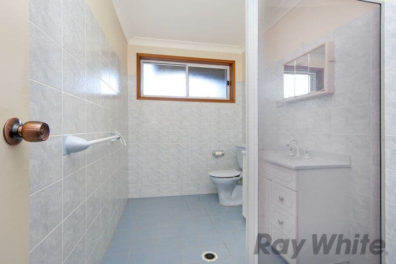 28 Malvina Parade, GOROKAN NSW 2263, Gorokan - Thumbnail 2