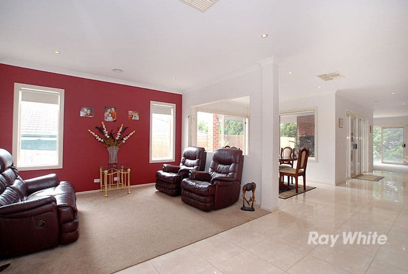 44 Whistler Avenue, BERWICK VIC 3806, Berwick - Thumbnail 2