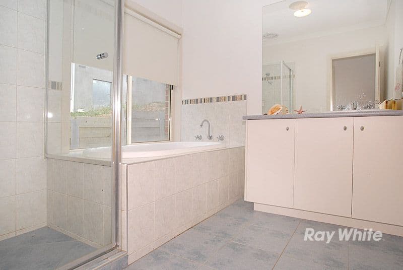 44 Whistler Avenue, BERWICK VIC 3806, Berwick - Thumbnail 7