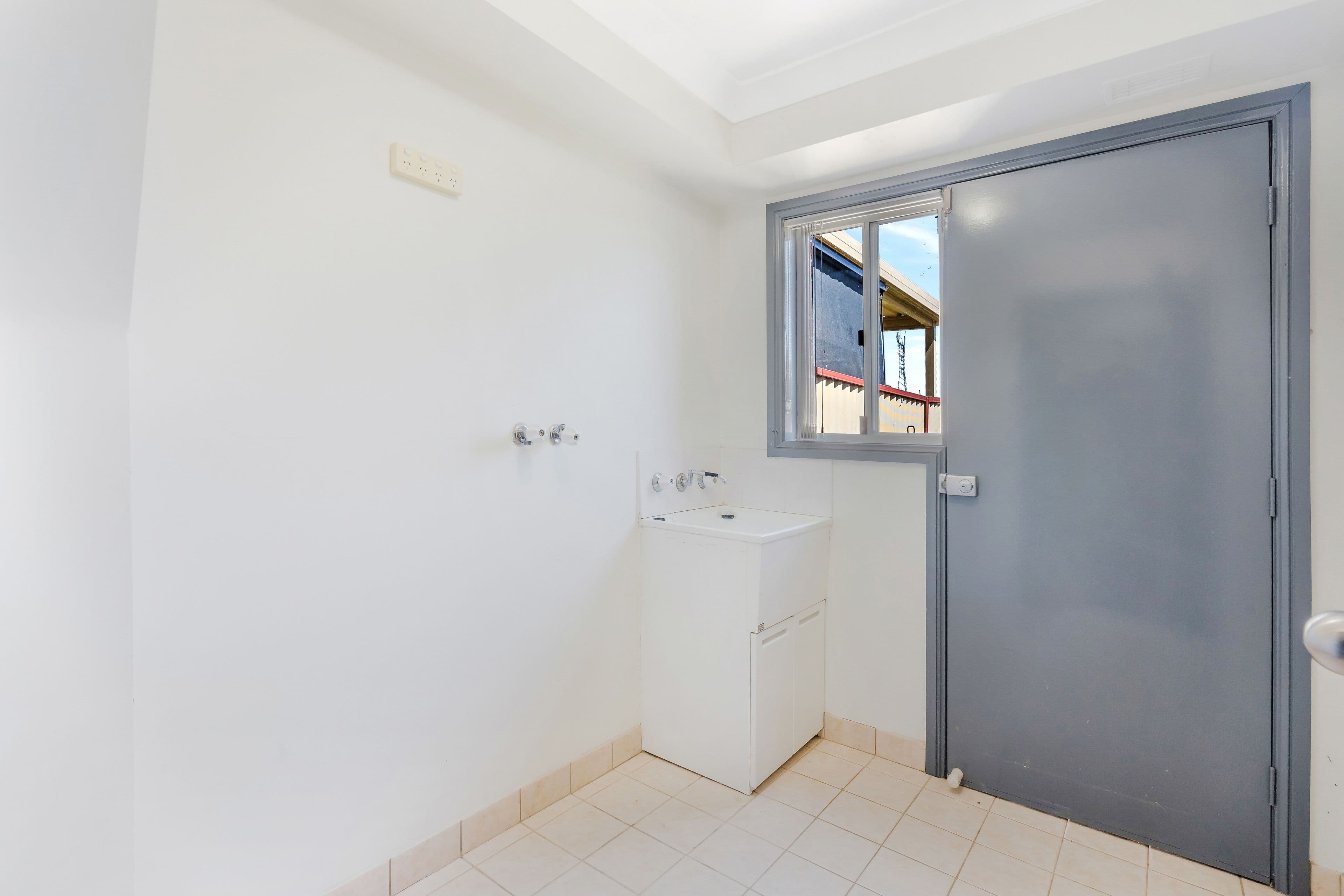 3/10-12 Peacock Close, Green Valley NSW 2168, Green Valley - Thumbnail 8