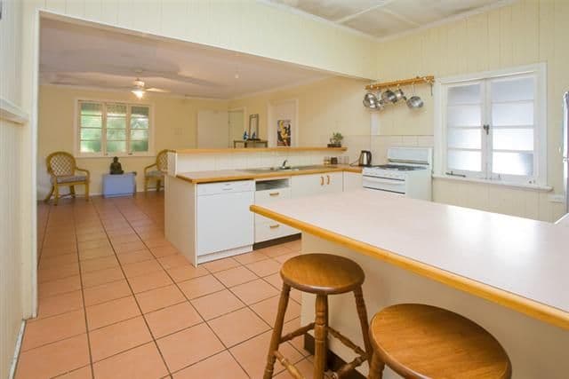 17 Love Street, HOLLAND PARK QLD 4121, Holland Park - Thumbnail 2