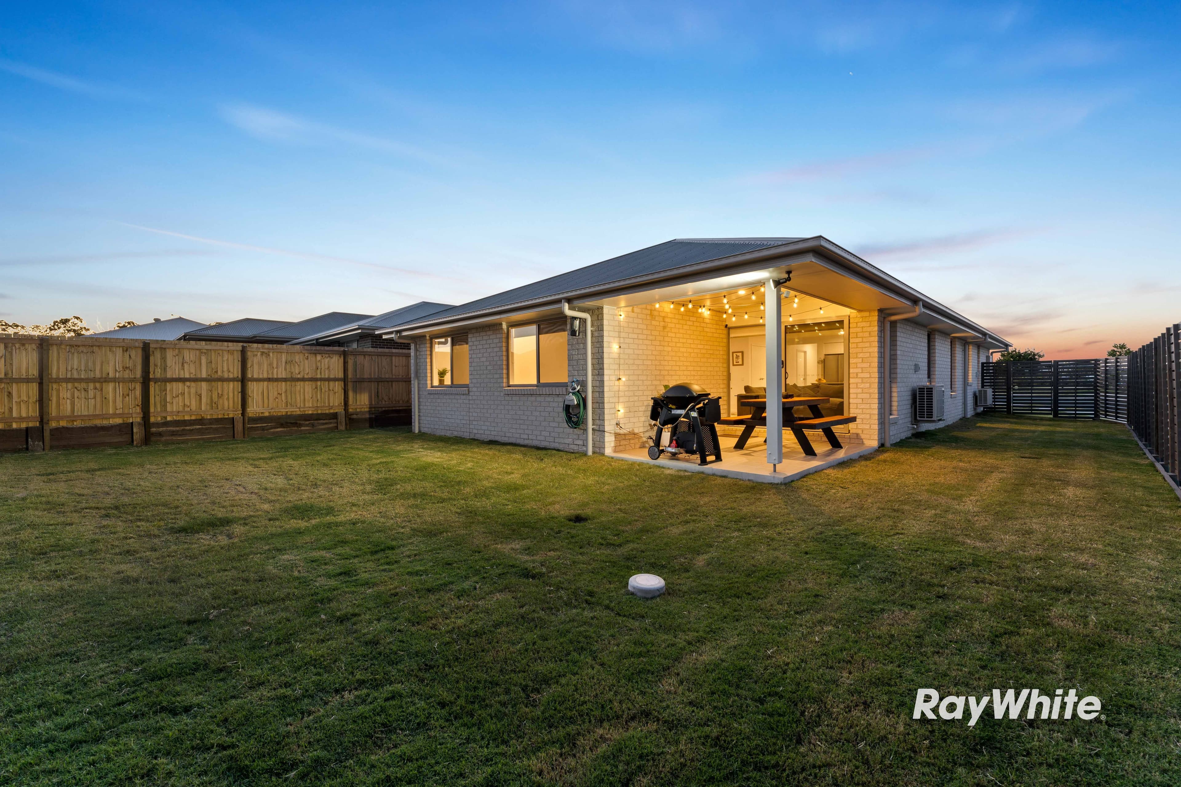 2 Hartnell Drive, Park Ridge QLD 4125, Park Ridge - Thumbnail 2