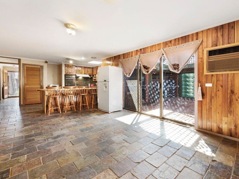 17 Barnong Close, Kurunjang VIC 3337, Kurunjang - Thumbnail 4