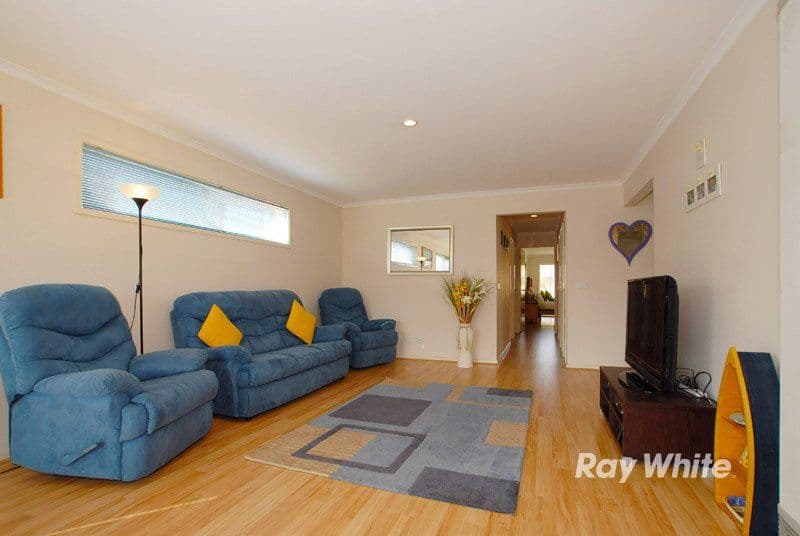 6 Woodchase Court, CRANBOURNE VIC 3977, Cranbourne East - Thumbnail 2