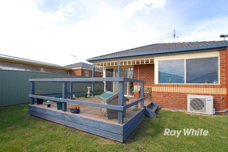 6 Woodchase Court, CRANBOURNE VIC 3977, Cranbourne East - Thumbnail 3