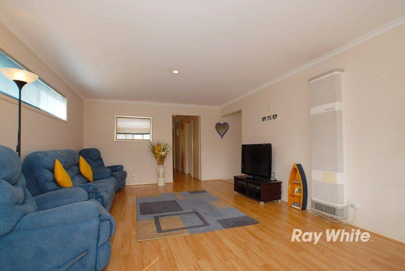 6 Woodchase Court, CRANBOURNE VIC 3977, Cranbourne East - Thumbnail 5