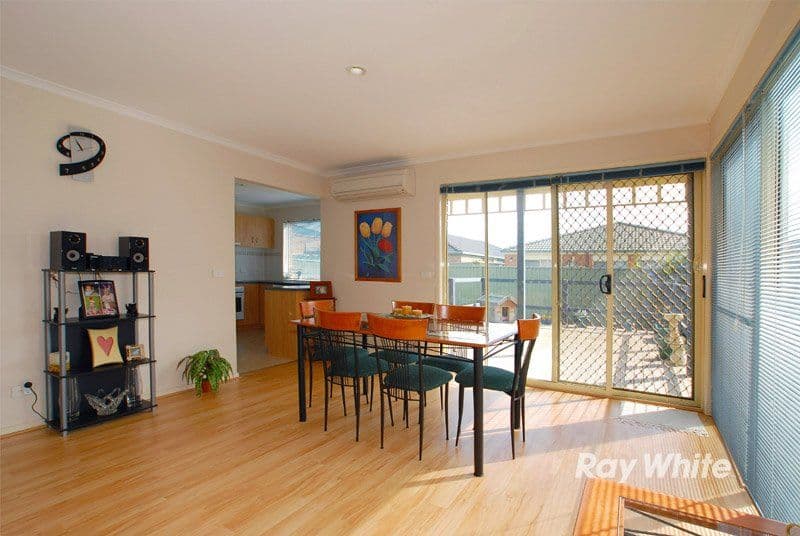 6 Woodchase Court, CRANBOURNE VIC 3977, Cranbourne East - Thumbnail 6