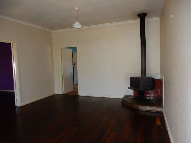 9 Parsons Street, Mount Barker WA 6324, Mount Barker - Thumbnail 3