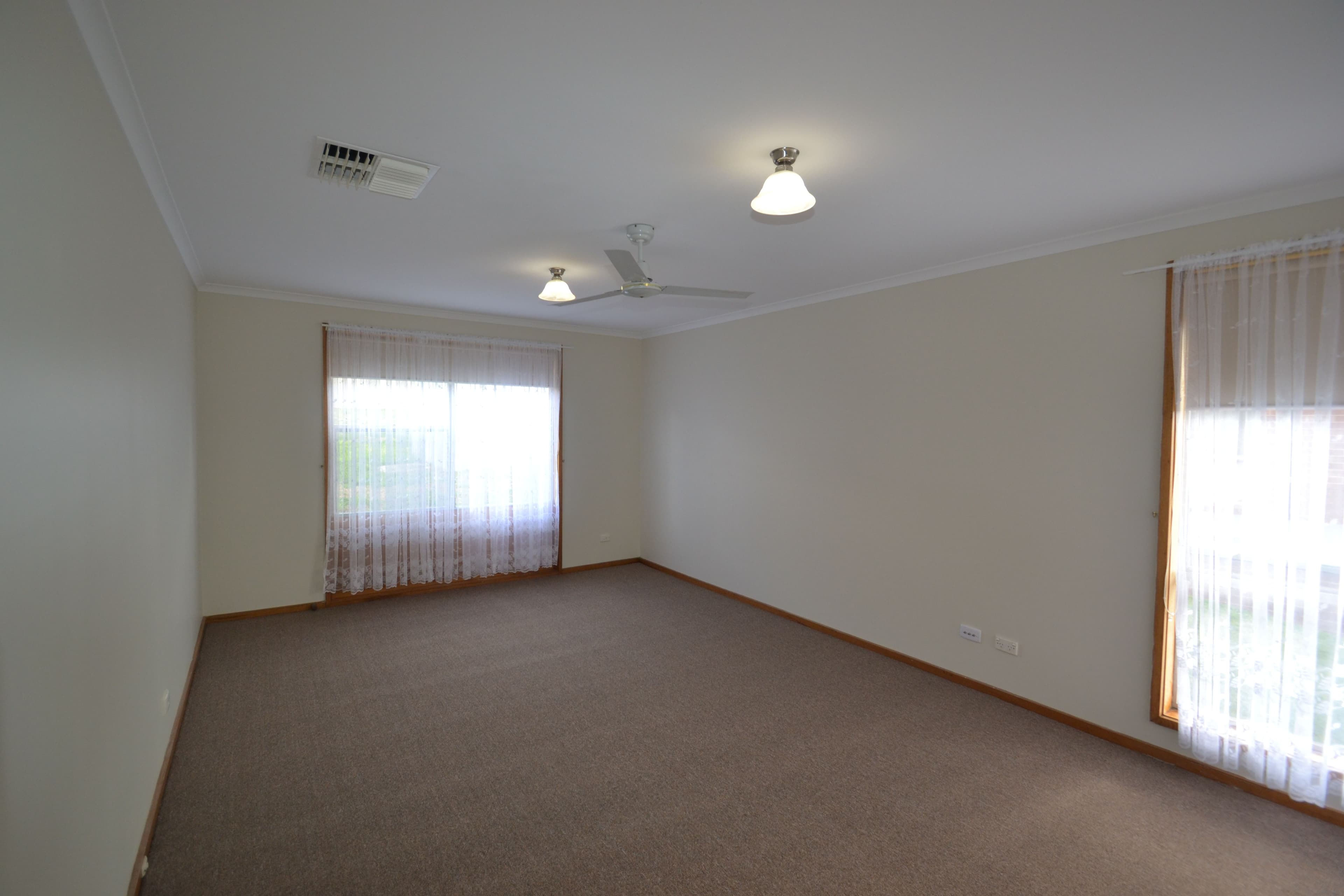 182 Anzac Avenue, Seymour VIC 3660, Seymour - Thumbnail 2