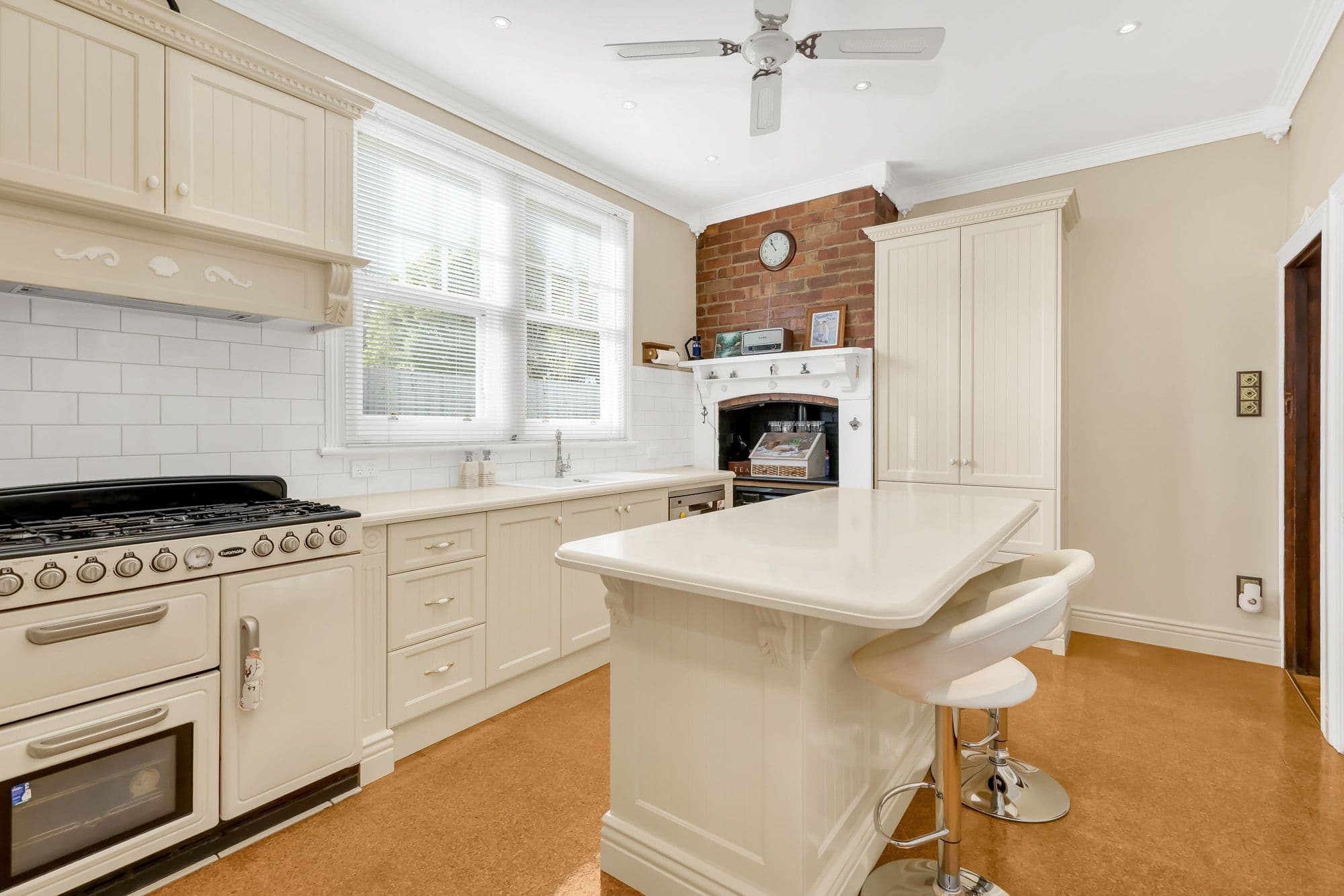 4 Beamish Street, Werribee VIC 3030, Werribee - Thumbnail 3