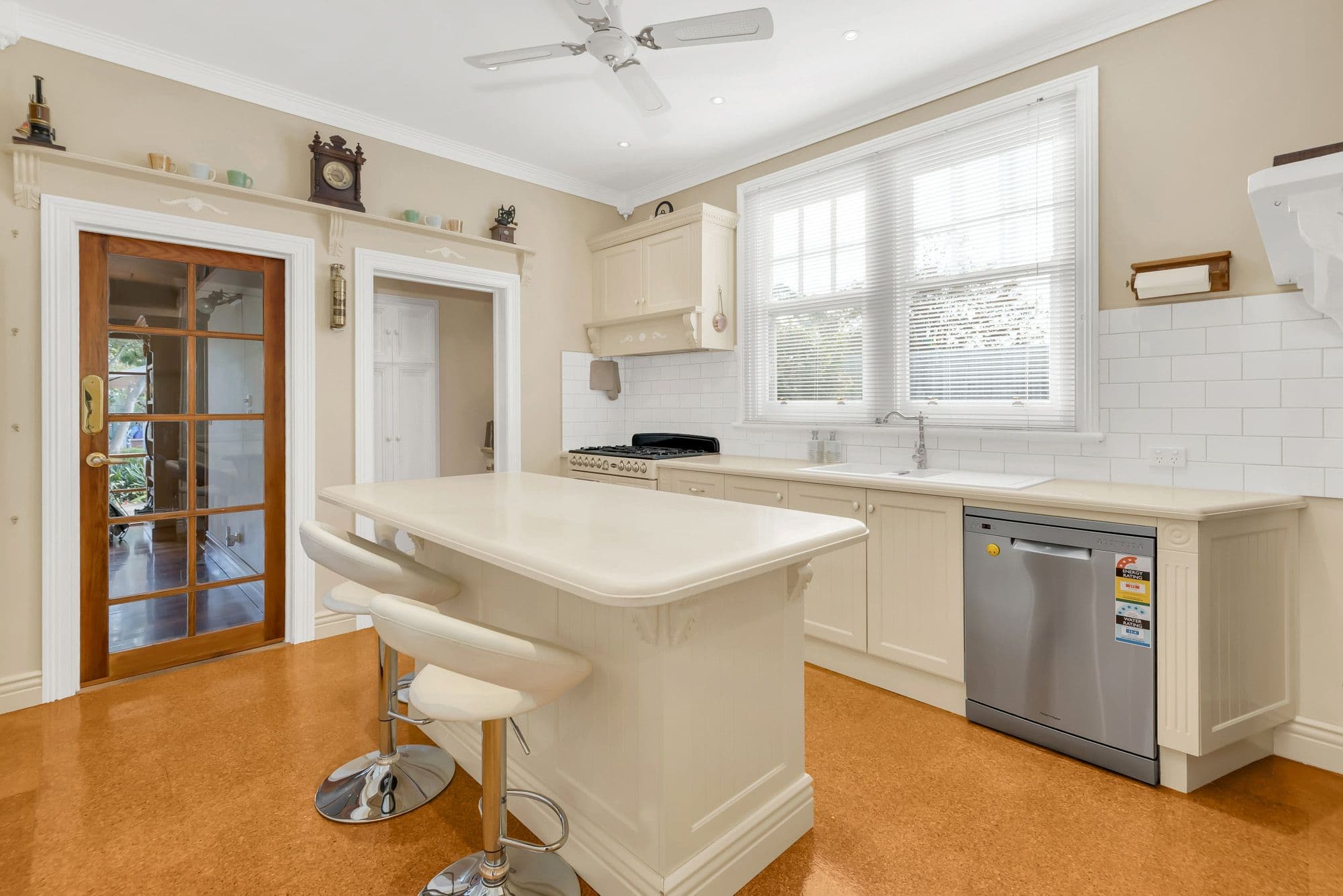 4 Beamish Street, Werribee VIC 3030, Werribee - Thumbnail 4