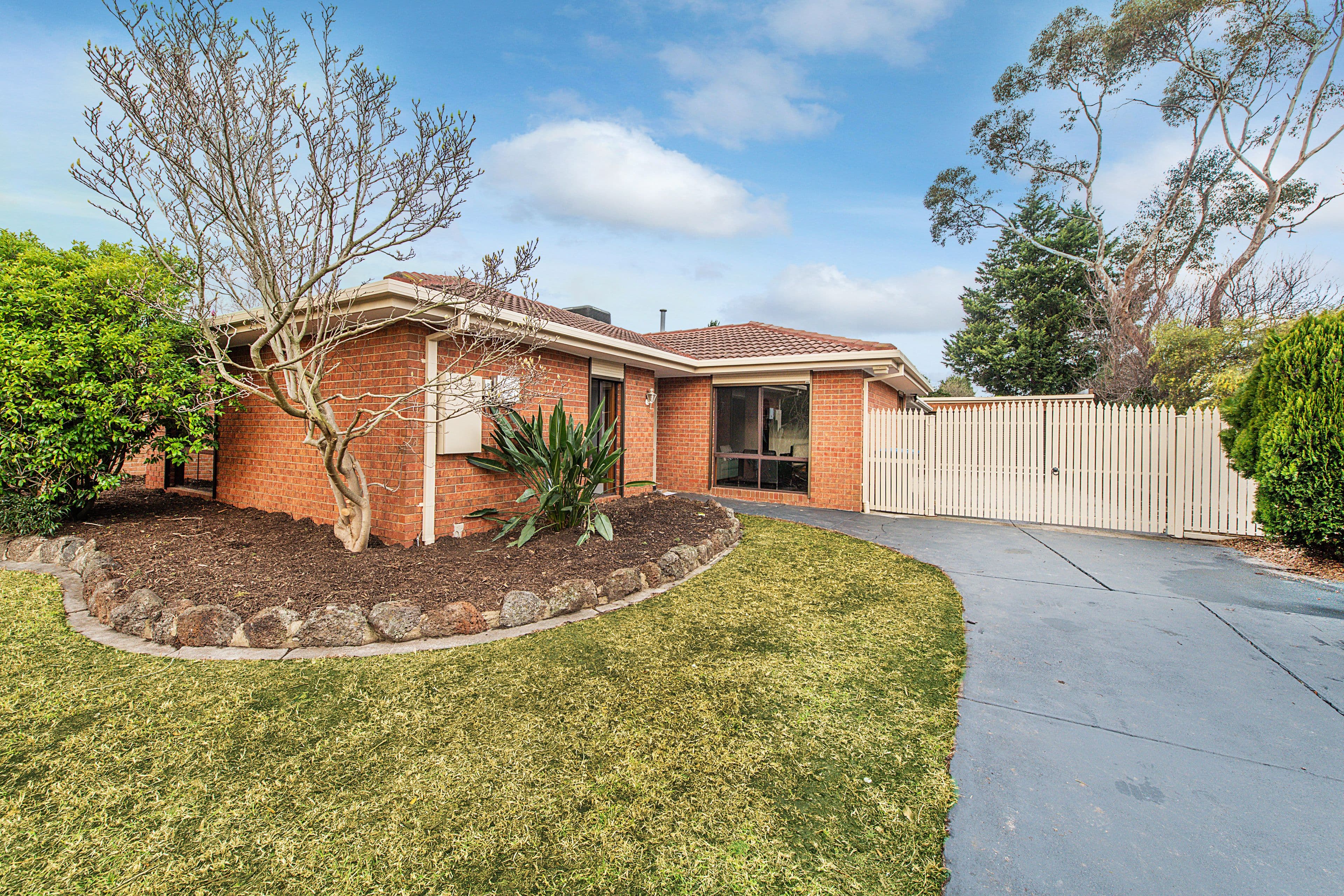 43 Sheraton Crescent, Ferntree Gully VIC 3156, Ferntree Gully - Thumbnail 2