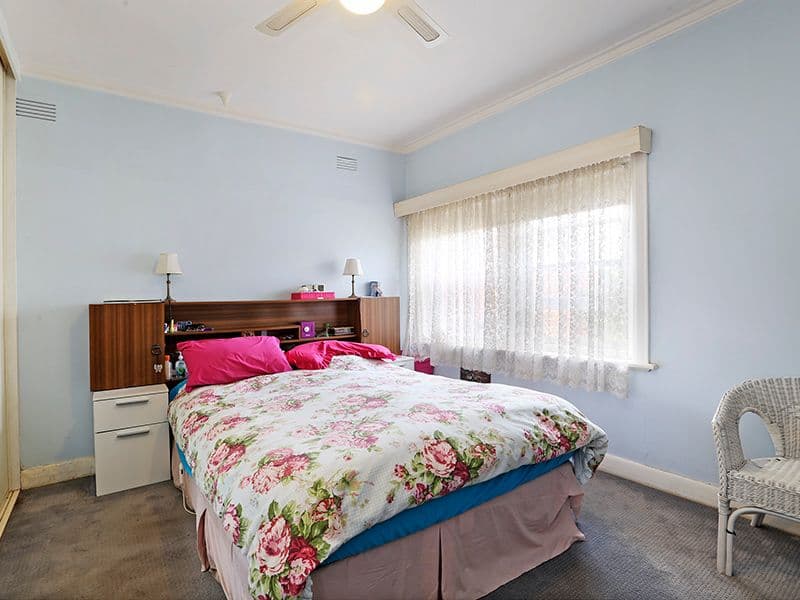 241 Shannon Avenue, Manifold Heights VIC 3218, Manifold Heights - Thumbnail 5
